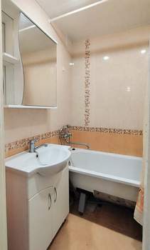 3-к квартира, вторичка, 65м2, 8/9 этаж