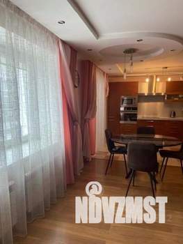 3-к квартира, вторичка, 130м2, 5/9 этаж