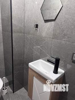 2-к квартира, вторичка, 62м2, 1/9 этаж