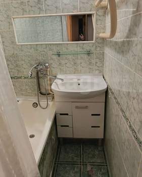 3-к квартира, вторичка, 63м2, 3/9 этаж