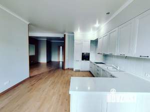 4-к квартира, вторичка, 170м2, 2/6 этаж