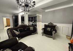 4-к квартира, вторичка, 133м2, 3/5 этаж