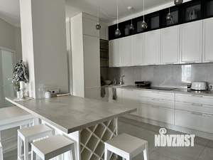 2-к квартира, вторичка, 109м2, 4/9 этаж
