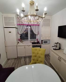 2-к квартира, вторичка, 60м2, 9/9 этаж