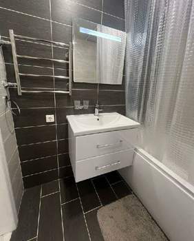 4-к квартира, вторичка, 79м2, 9/10 этаж