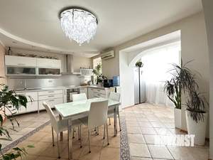 4-к квартира, вторичка, 127м2, 9/10 этаж
