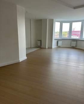 3-к квартира, вторичка, 100м2, 8/10 этаж