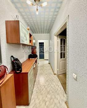 3-к квартира, вторичка, 68м2, 1/10 этаж