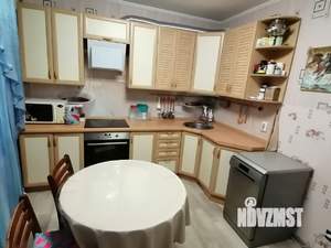 3-к квартира, вторичка, 68м2, 1/10 этаж