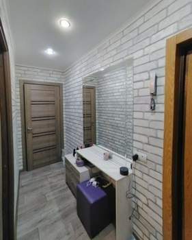 2-к квартира, вторичка, 42м2, 1/5 этаж