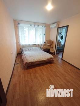 2-к квартира, вторичка, 42м2, 1/4 этаж