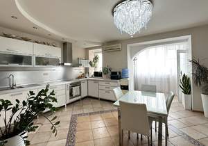 4-к квартира, вторичка, 127м2, 9/10 этаж