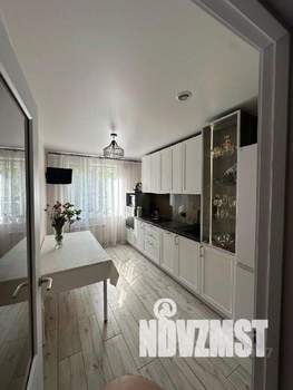 3-к квартира, вторичка, 64м2, 1/9 этаж