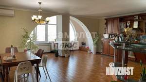4-к квартира, вторичка, 241м2, 14/14 этаж