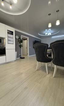 3-к квартира, вторичка, 93м2, 10/18 этаж