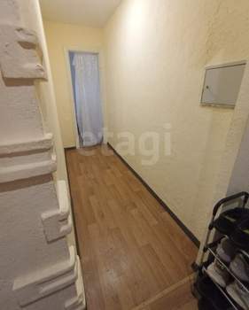 2-к квартира, вторичка, 42м2, 1/5 этаж