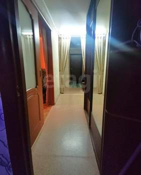 2-к квартира, вторичка, 44м2, 1/4 этаж