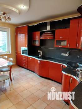 3-к квартира, вторичка, 100м2, 2/15 этаж