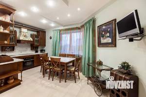 3-к квартира, вторичка, 140м2, 8/12 этаж