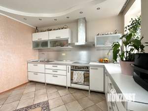 4-к квартира, вторичка, 127м2, 9/10 этаж