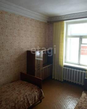 2-к квартира, вторичка, 61м2, 1/3 этаж
