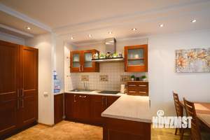 4-к квартира, вторичка, 135м2, 5/13 этаж