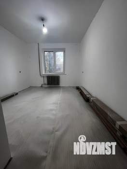 2-к квартира, вторичка, 58м2, 1/6 этаж