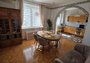 5-к квартира, вторичка, 192м2, 4/5 этаж