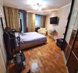 4-к квартира, вторичка, 80м2, 3/9 этаж