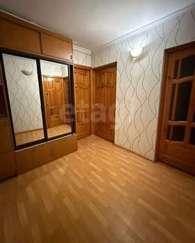 3-к квартира, вторичка, 63м2, 7/1 этаж